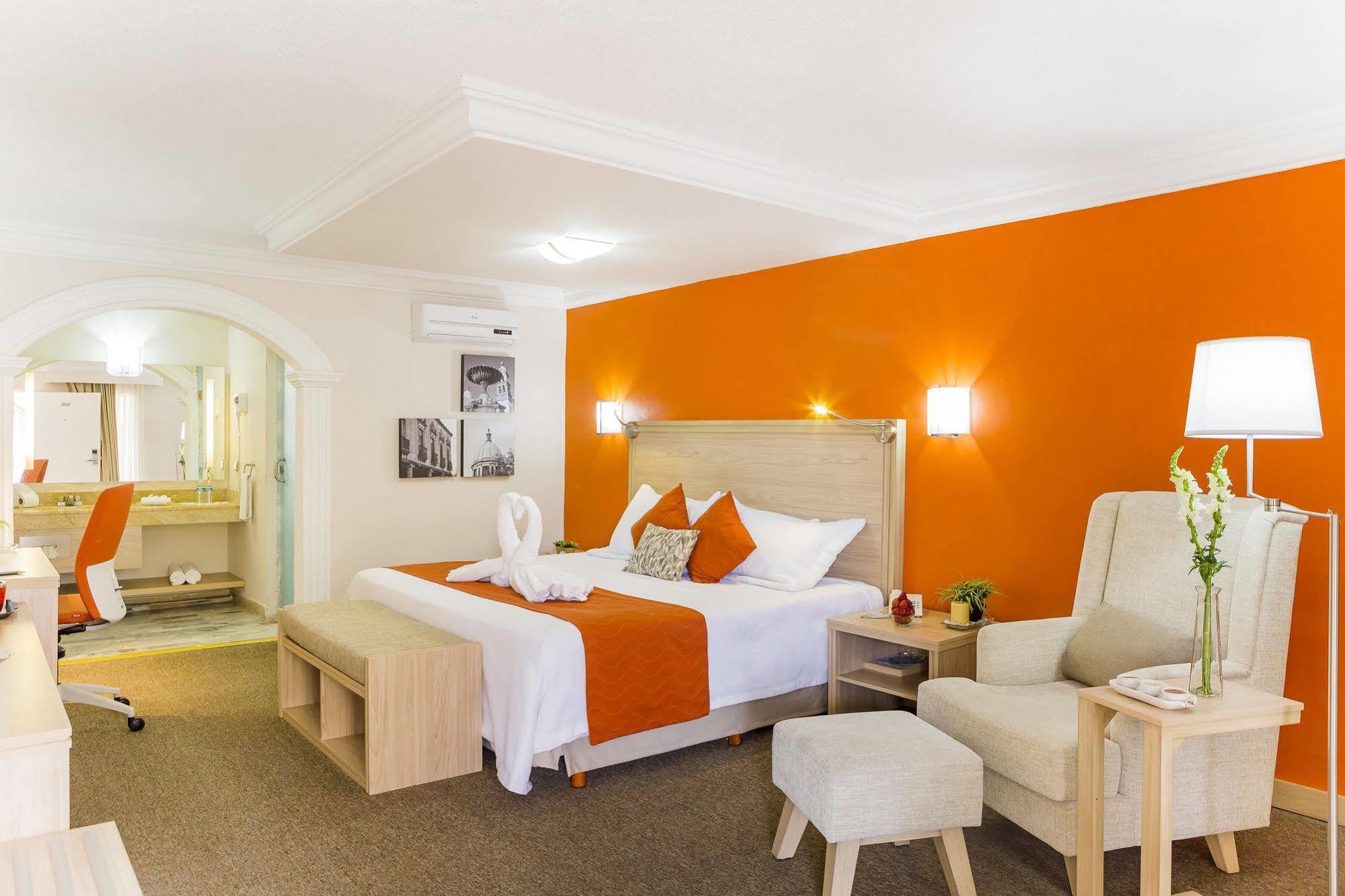 Hotel Flamingo Irapuato Exterior photo