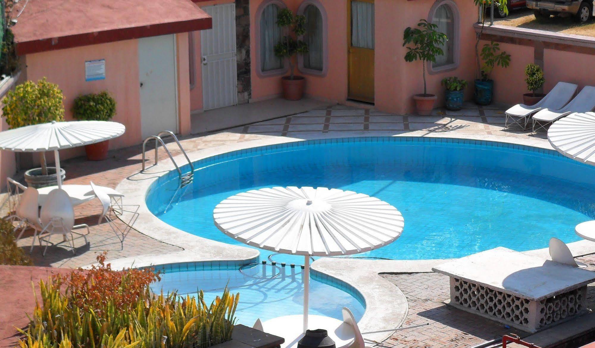 Hotel Flamingo Irapuato Exterior photo